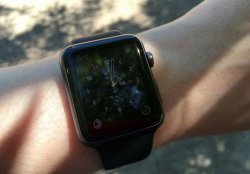 DisplayMate рекомендует покупать Apple Watch Sport